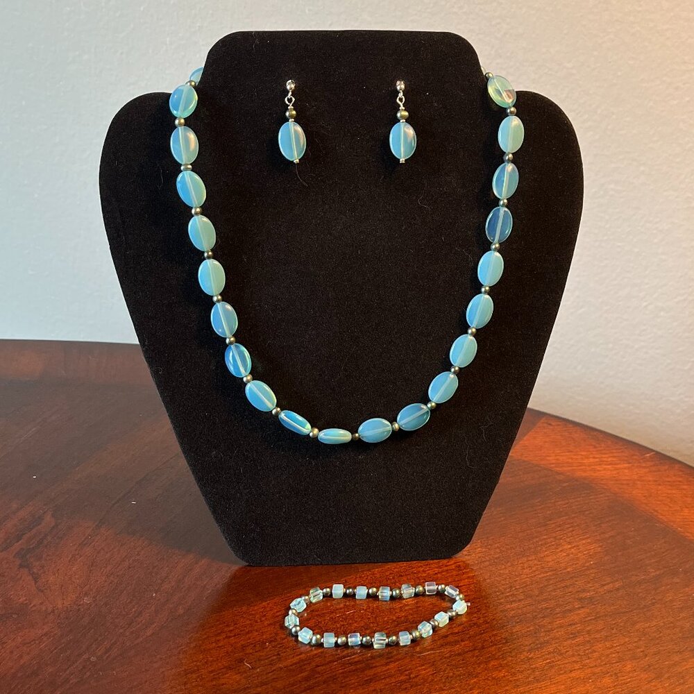 Handmade Jewelry Set - Blue Glass Beads with Small Green Pearls